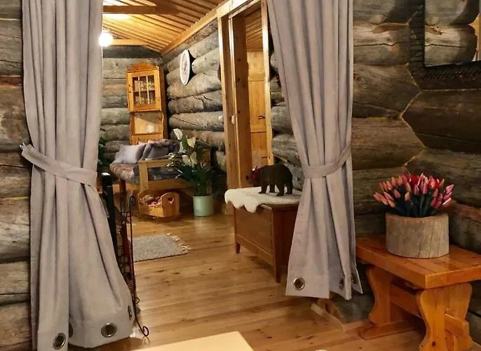 木屋 Karhunkehto 洛斯托